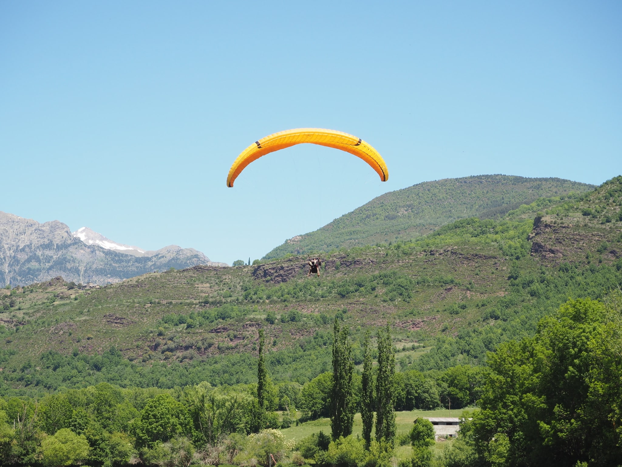 Enoy paragliding in the spanish pyrenees